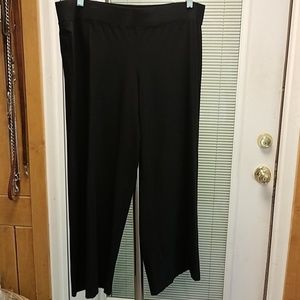 Black cropped stretch pants